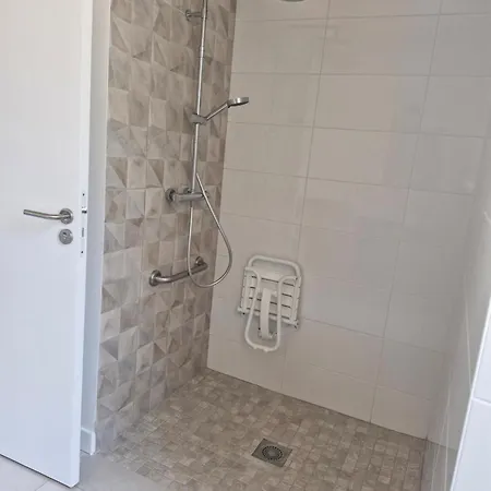 Familia 6 A 8 Places